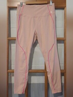 Good American Electric Feel 7/8 Legging in Heathered Pink